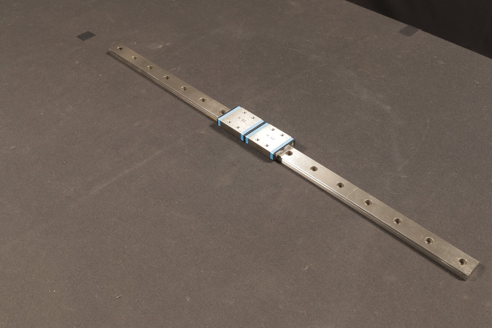 Siemens LWLF18 B Linear Guide Rail 470mm Bearing Blocks